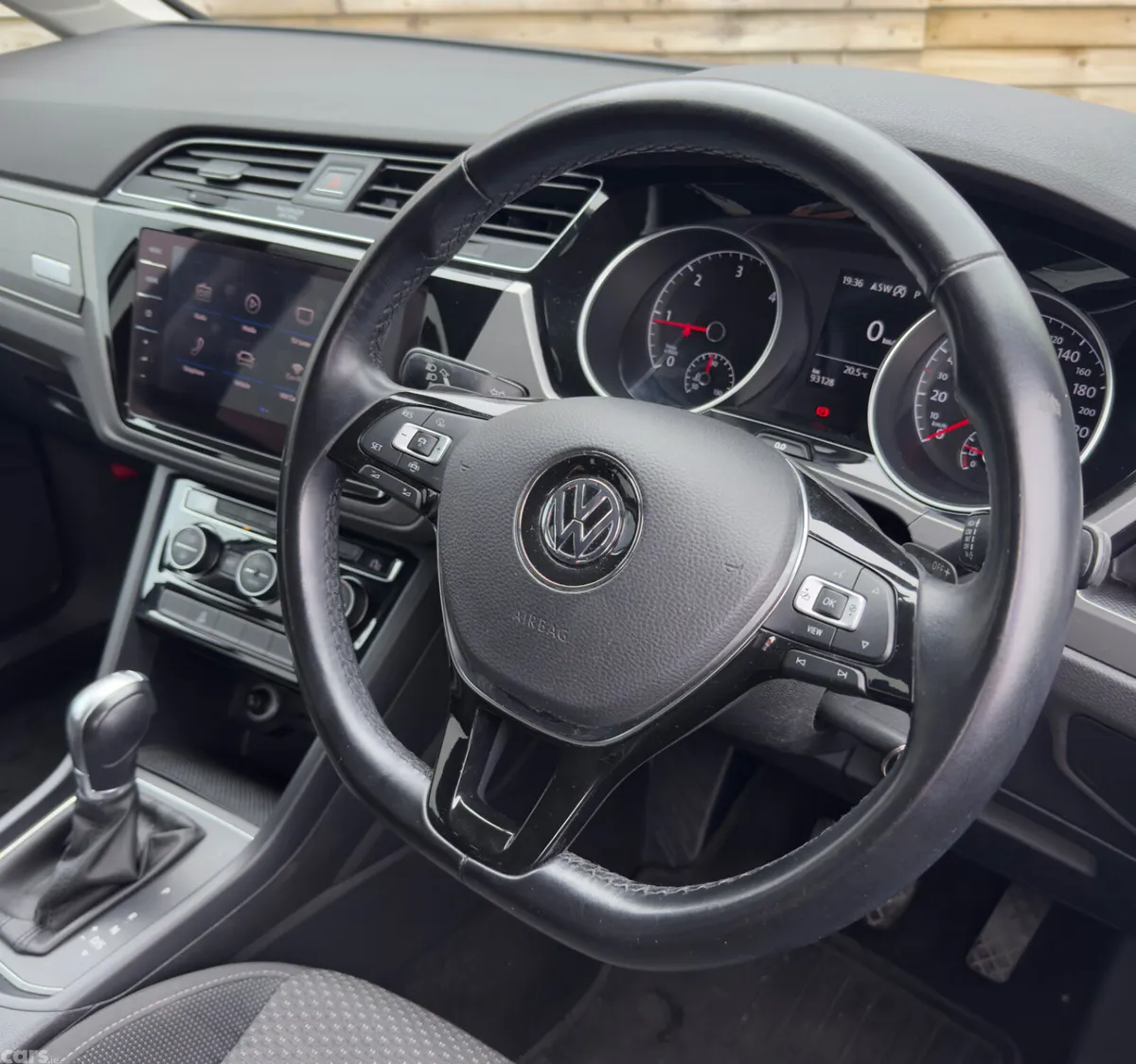 Volkswagen Touran MPV, Diesel, 2018, Blue