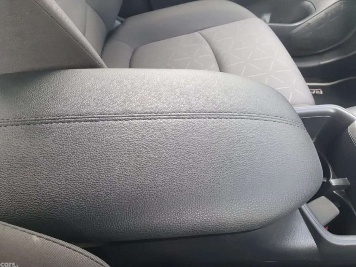 Toyota RAV4 SUV, Petrol Hybrid, 2024, Grey