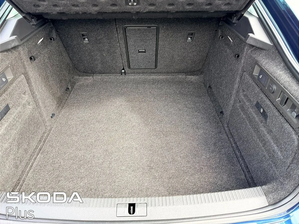 Skoda Superb Saloon, Diesel, 2021, Blue