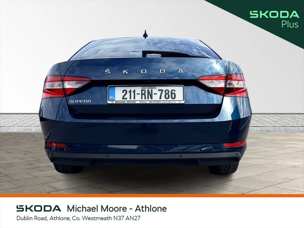 Skoda Superb Saloon, Diesel, 2021, Blue