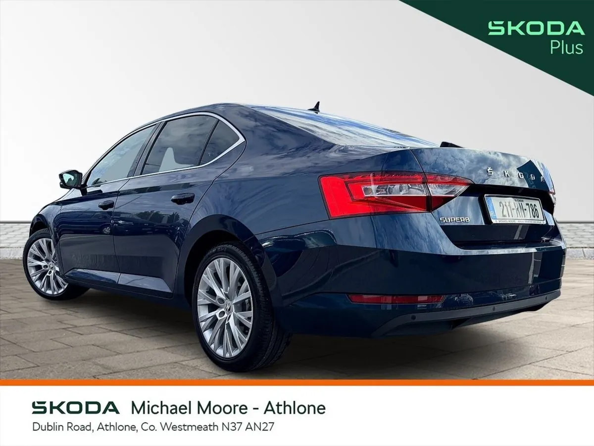 Skoda Superb Saloon, Diesel, 2021, Blue