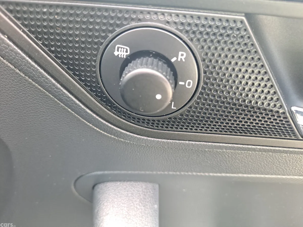 Skoda Rapid Saloon, Petrol, 2018, Black