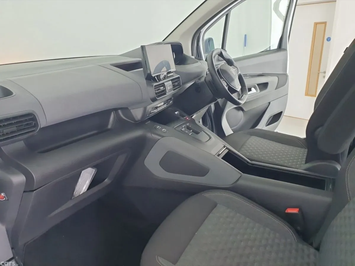 Peugeot Rifter MPV, Electric, 2025, Grey