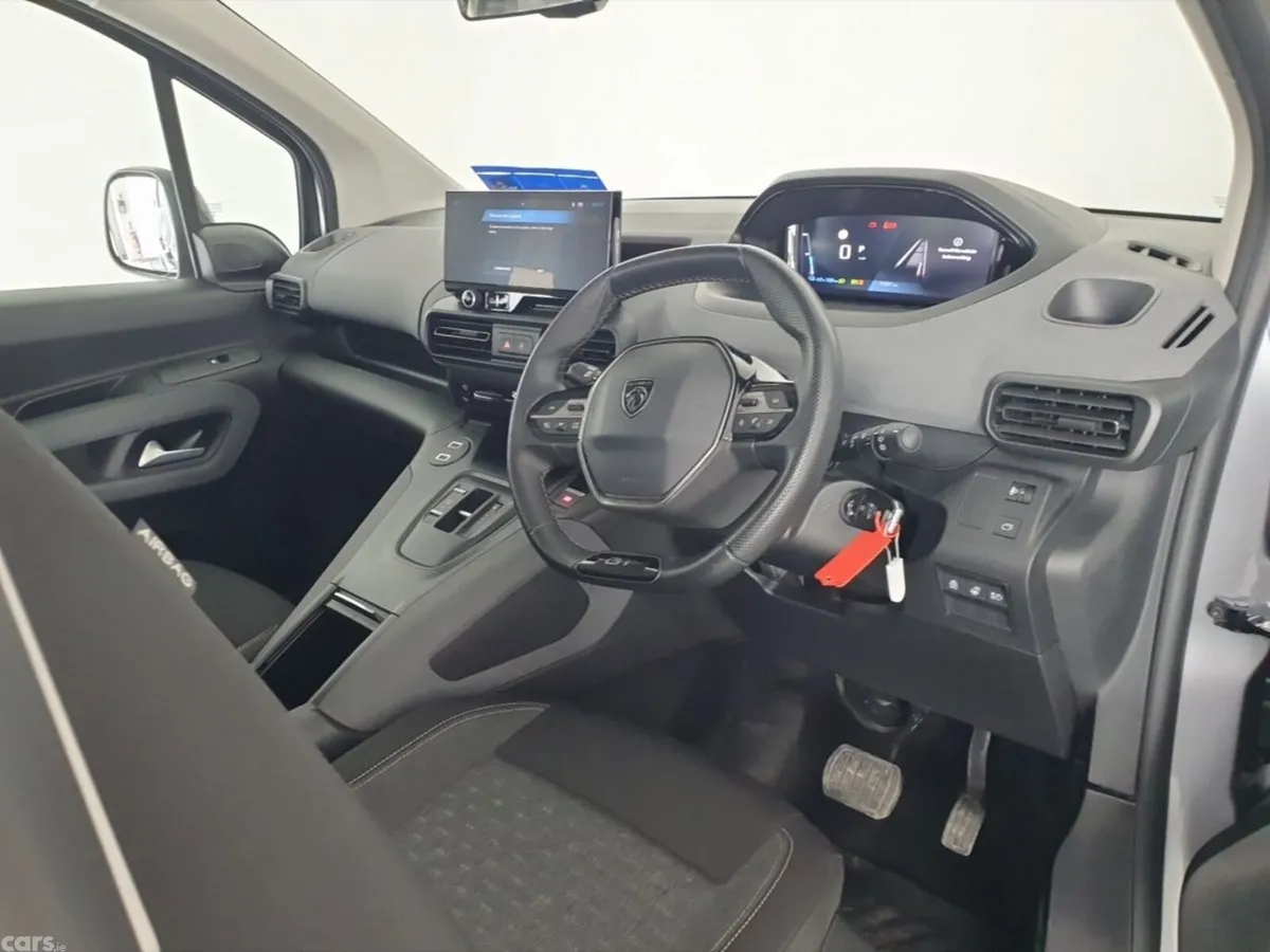 Peugeot Rifter MPV, Electric, 2025, Grey