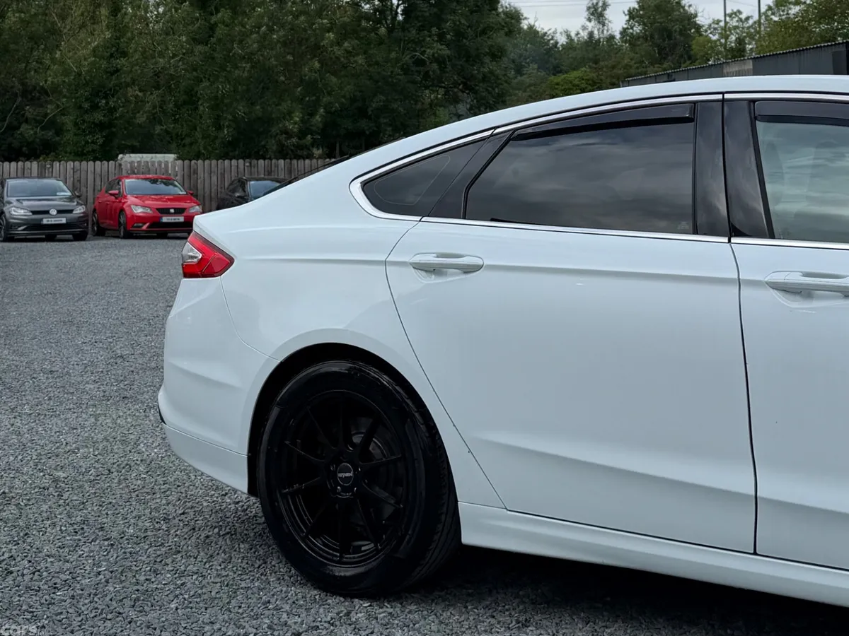 Ford Mondeo Hatchback, Diesel, 2017, White