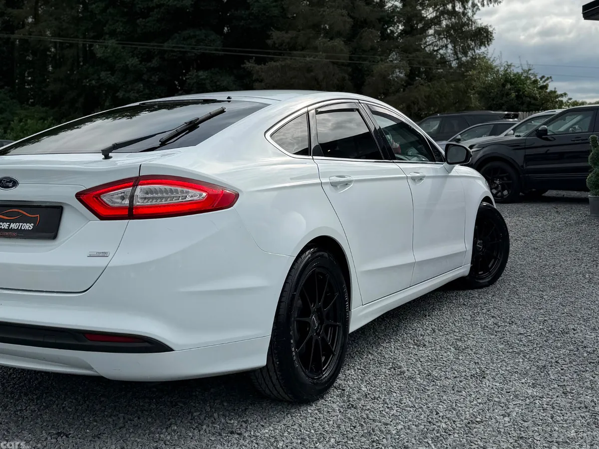 Ford Mondeo Hatchback, Diesel, 2017, White