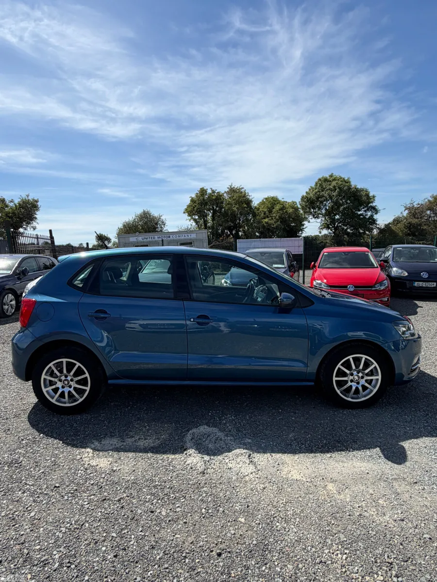 Volkswagen Polo Hatchback, Petrol, 2017, Blue