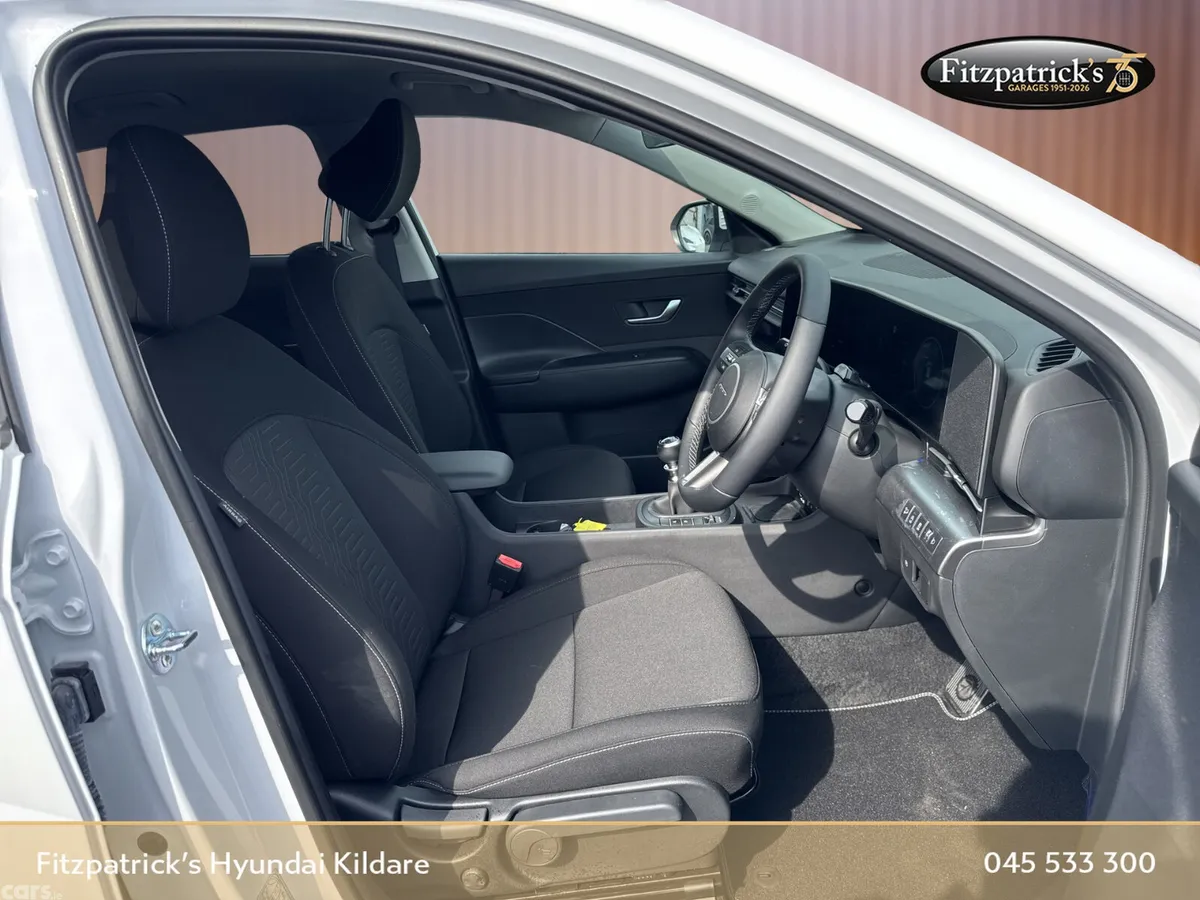 Hyundai KONA MPV, Petrol, 2026, White