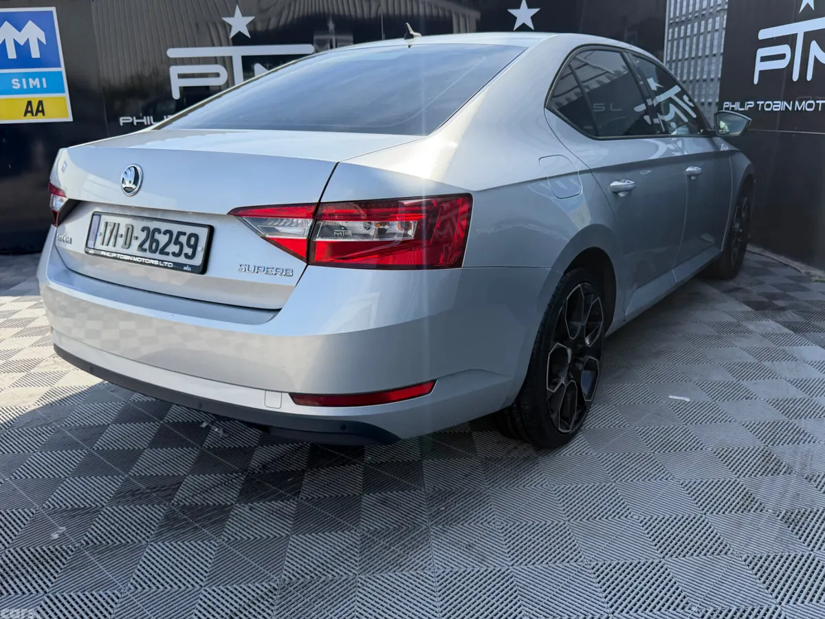 Skoda Superb Saloon, Diesel, 2017, Grey