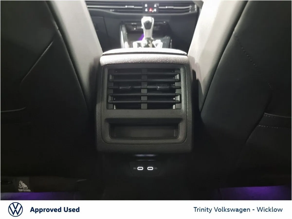 Volkswagen Golf Estate, Petrol, 2023, Blue
