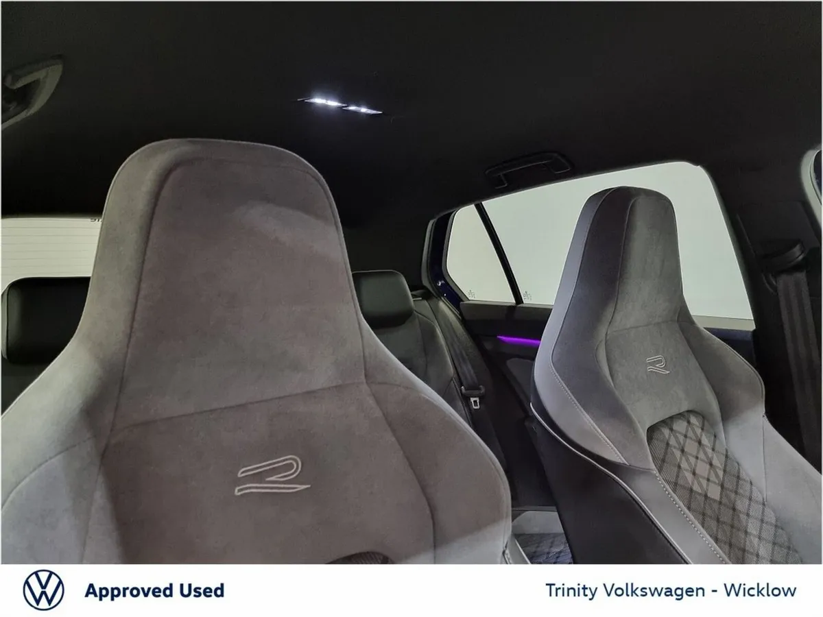 Volkswagen Golf Estate, Petrol, 2023, Blue