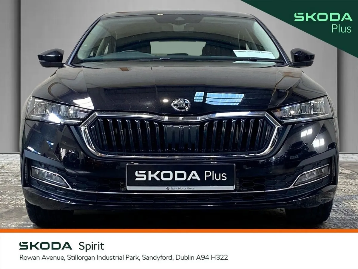 Skoda Octavia Saloon, Petrol, 2024, Black