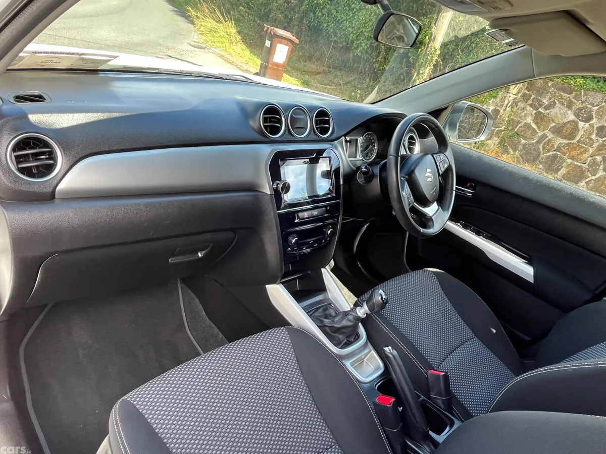 Suzuki Vitara SUV, Diesel, 2016, White