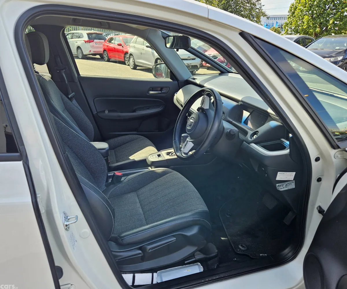 Honda Fit Hatchback, Petrol Hybrid, 2022, White