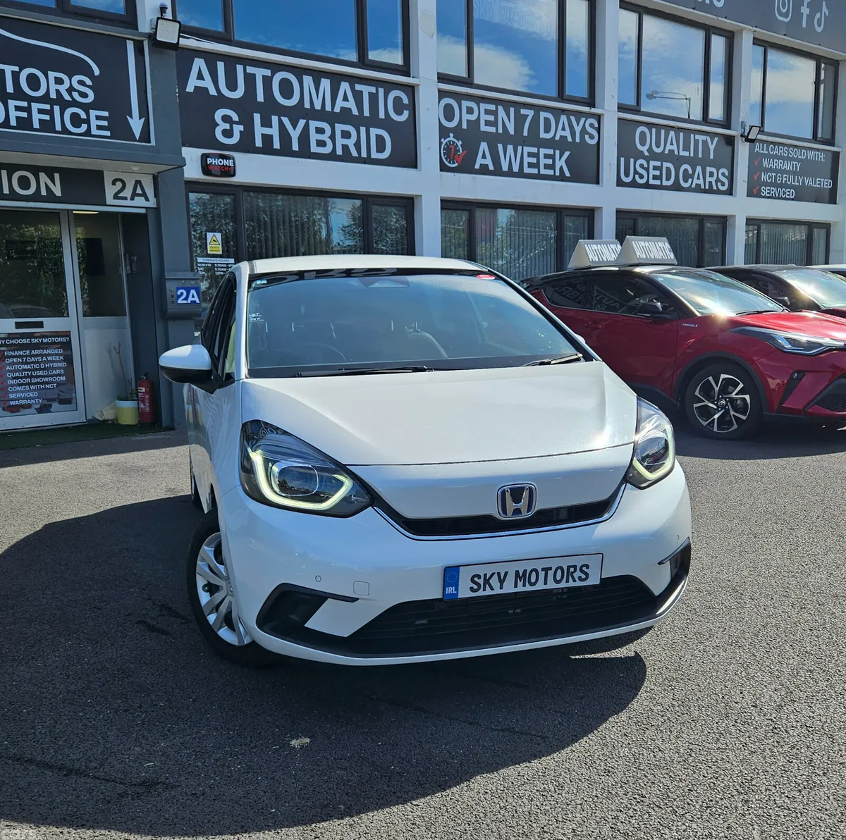 Honda Fit Hatchback, Petrol Hybrid, 2022, White