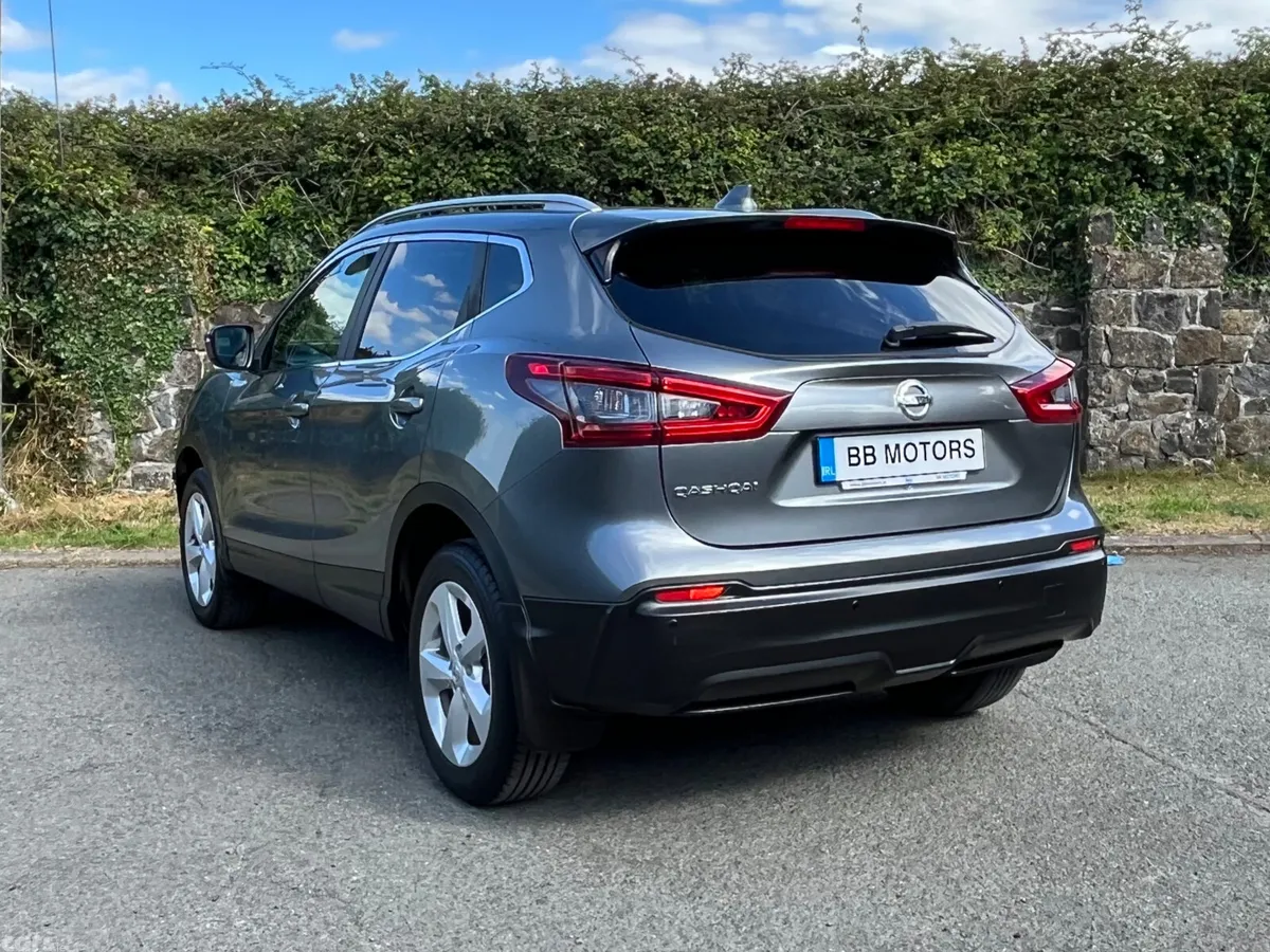 Nissan Qashqai MPV, Petrol, 2018, Grey