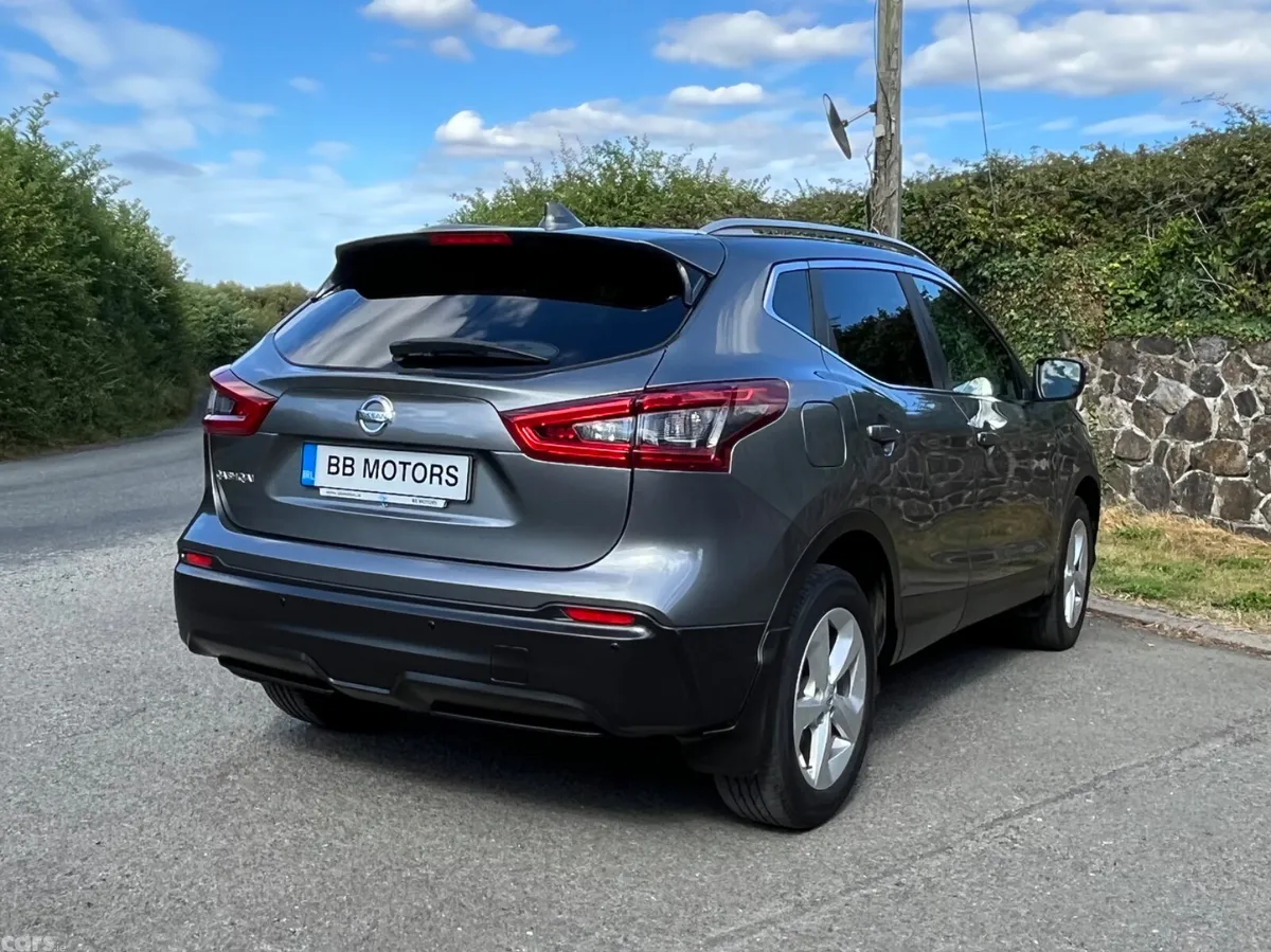 Nissan Qashqai MPV, Petrol, 2018, Grey