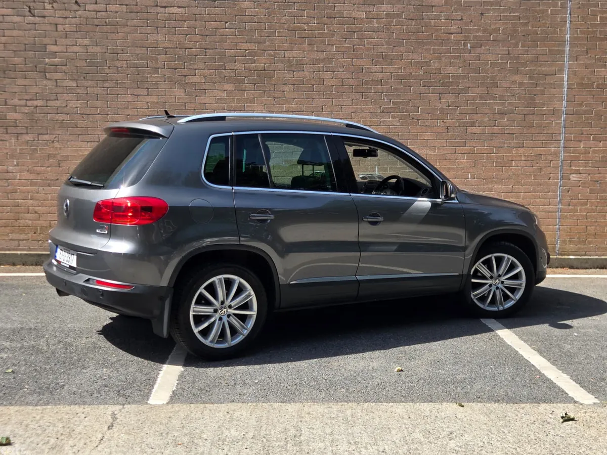 Volkswagen Tiguan SUV, Diesel, 2015, Grey