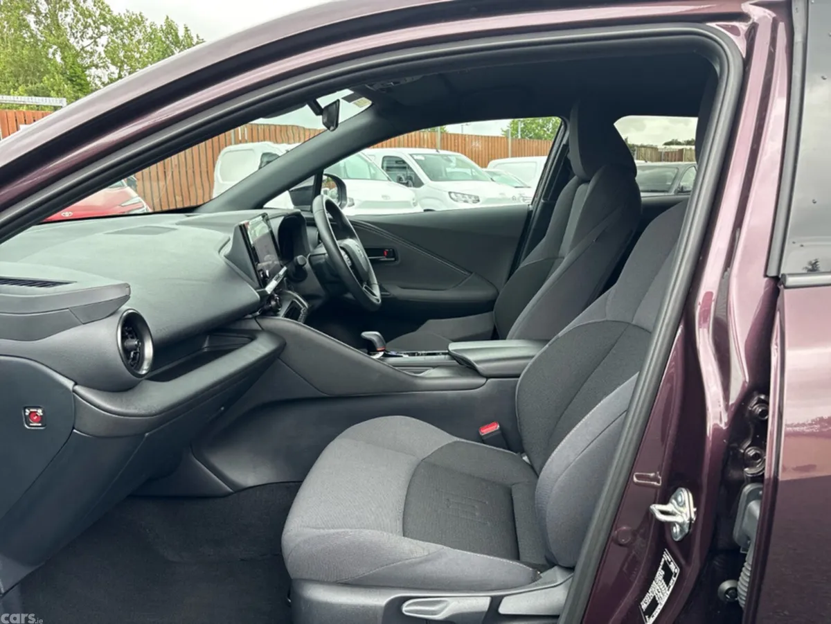 Toyota C-HR Hatchback, Petrol Hybrid, 2025, Purple