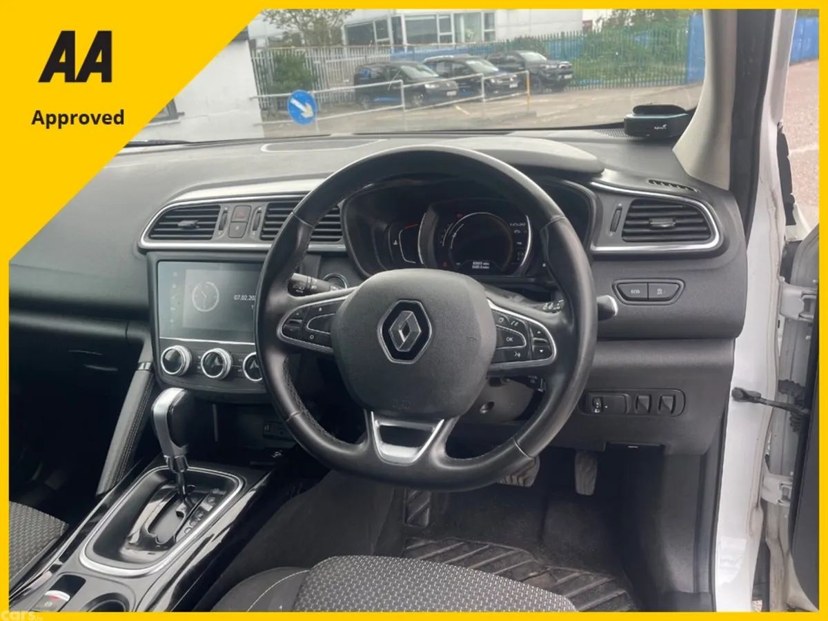 Renault Kadjar Hatchback, Petrol, 2022, White