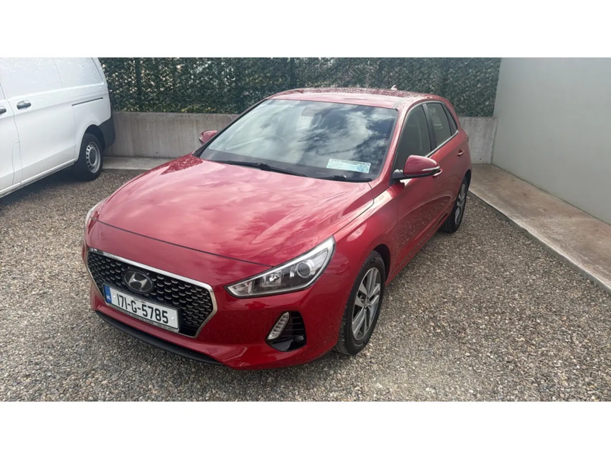 Hyundai i30 Hatchback, Diesel, 2017, Red