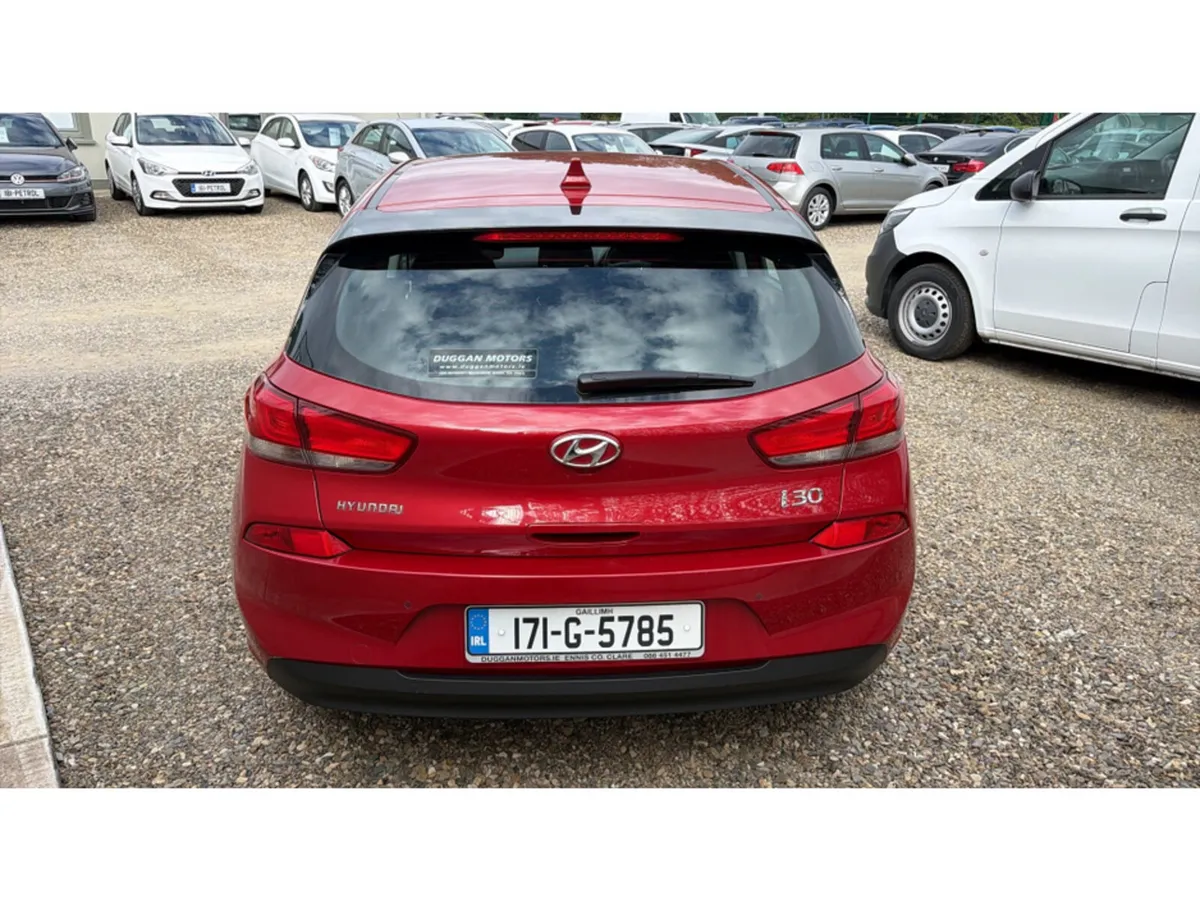 Hyundai i30 Hatchback, Diesel, 2017, Red
