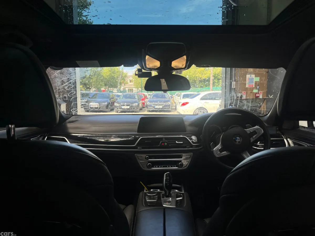 BMW 7-Series Saloon, Petrol, 2019, White