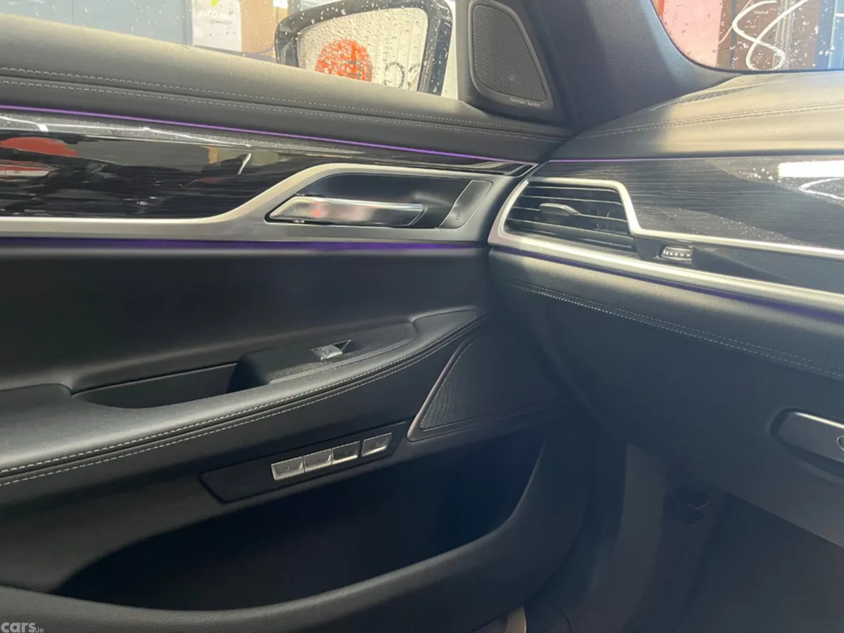 BMW 7-Series Saloon, Petrol, 2019, White