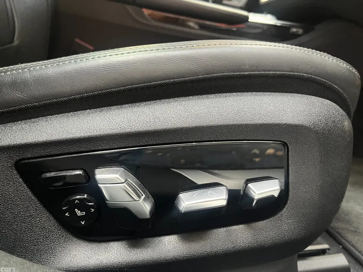 BMW 7-Series Saloon, Petrol, 2019, White
