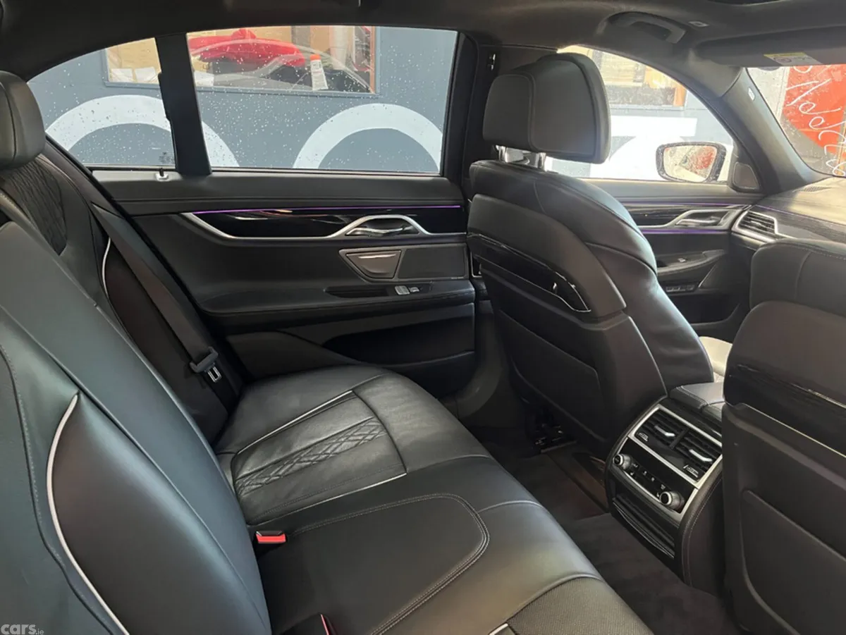 BMW 7-Series Saloon, Petrol, 2019, White