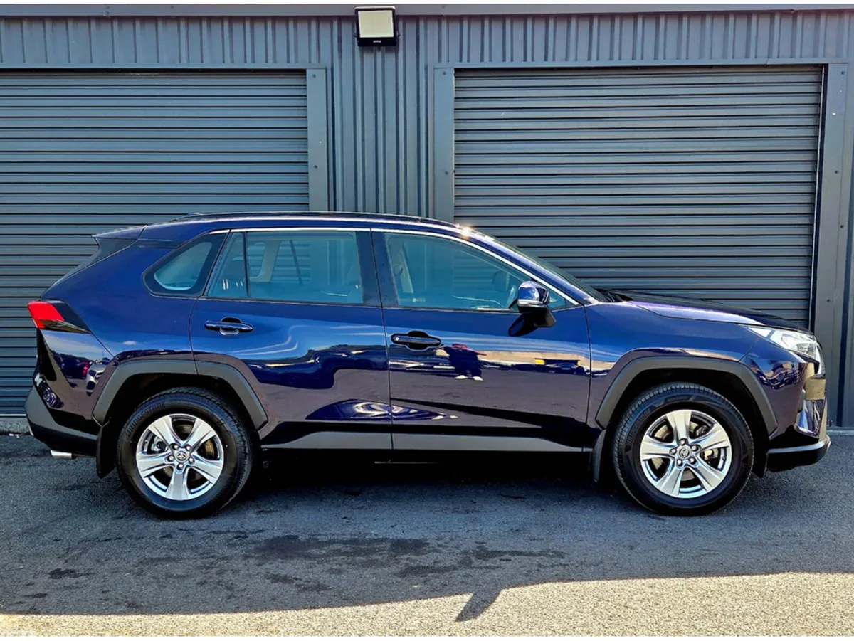 Toyota RAV4 SUV, Petrol Hybrid, 2023, Blue