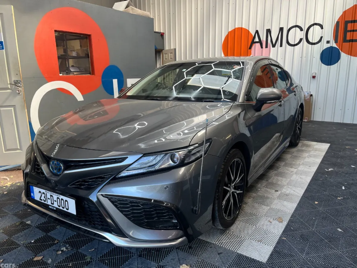 Toyota Camry Saloon, Petrol Hybrid, 2023, Grey
