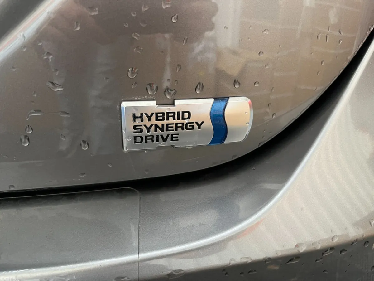 Toyota Camry Saloon, Petrol Hybrid, 2023, Grey