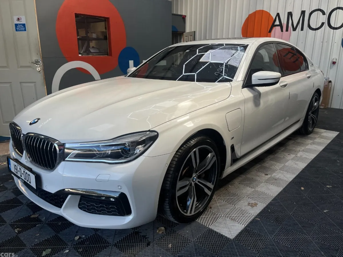 BMW 7-Series Saloon, Petrol, 2019, White