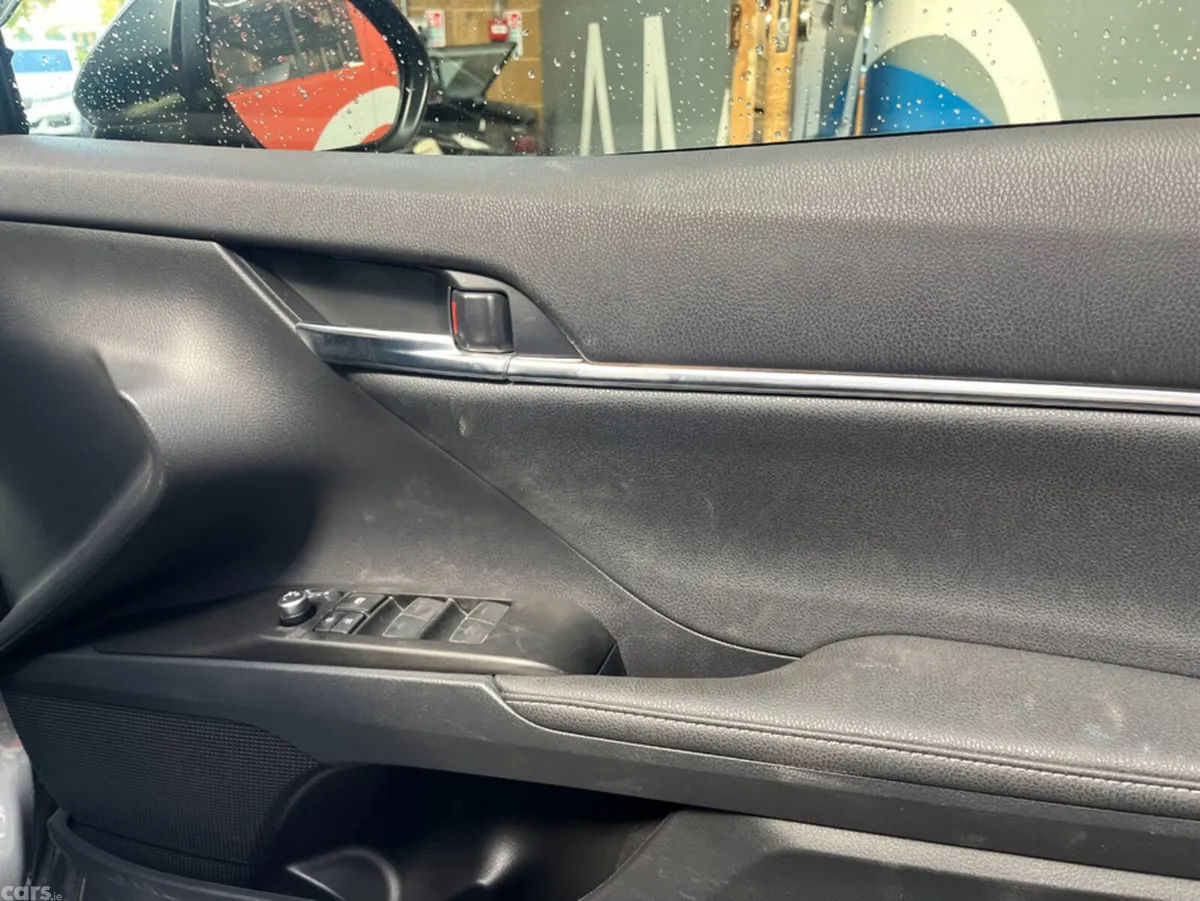 Toyota Camry Saloon, Petrol Hybrid, 2023, Grey