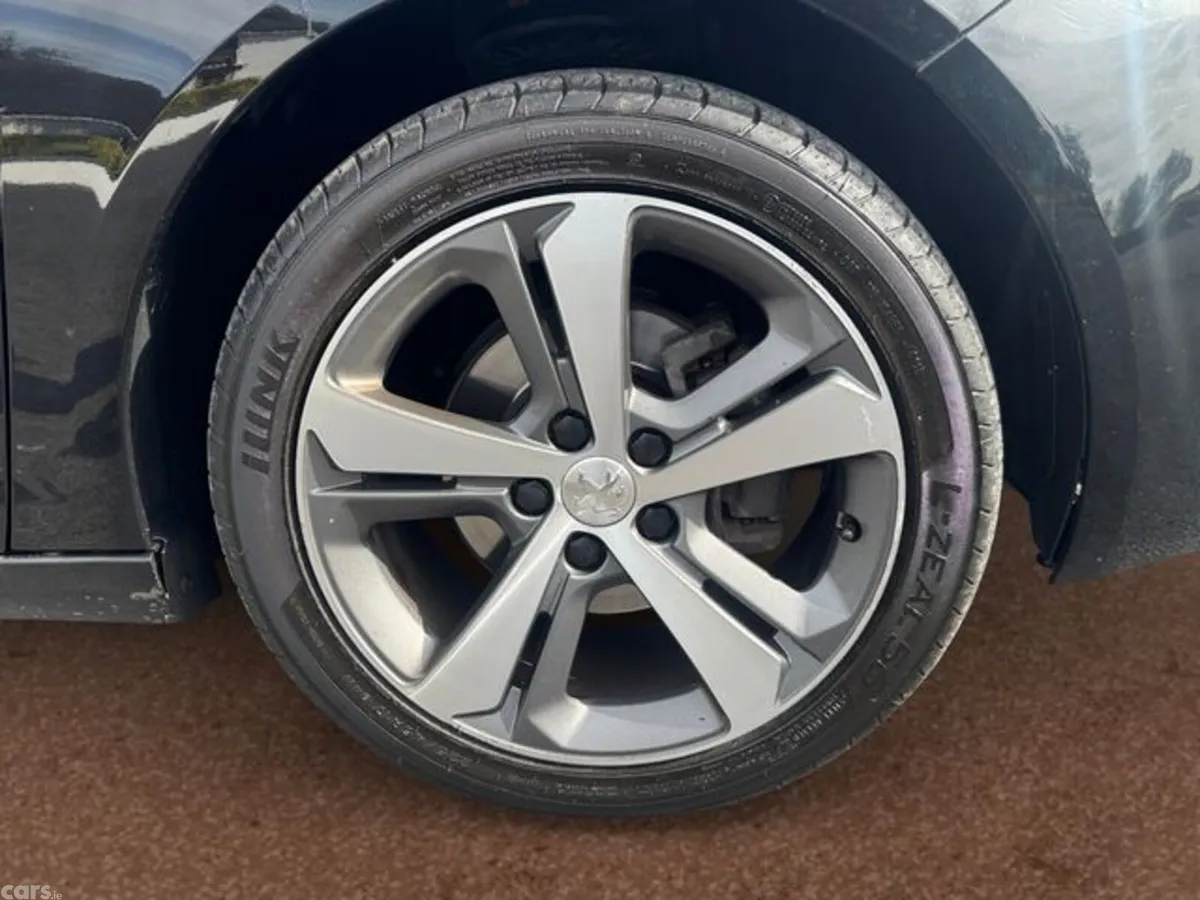 Peugeot 308 Hatchback, Diesel, 2016, Black