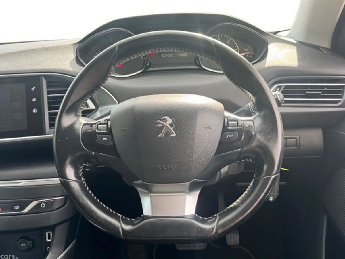 Peugeot 308 Hatchback, Diesel, 2016, Black