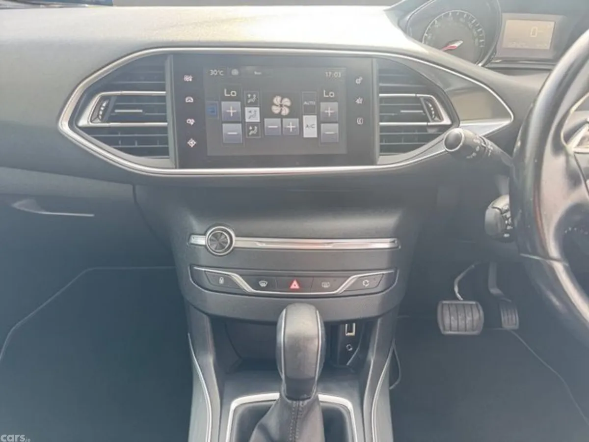 Peugeot 308 Hatchback, Diesel, 2016, Black