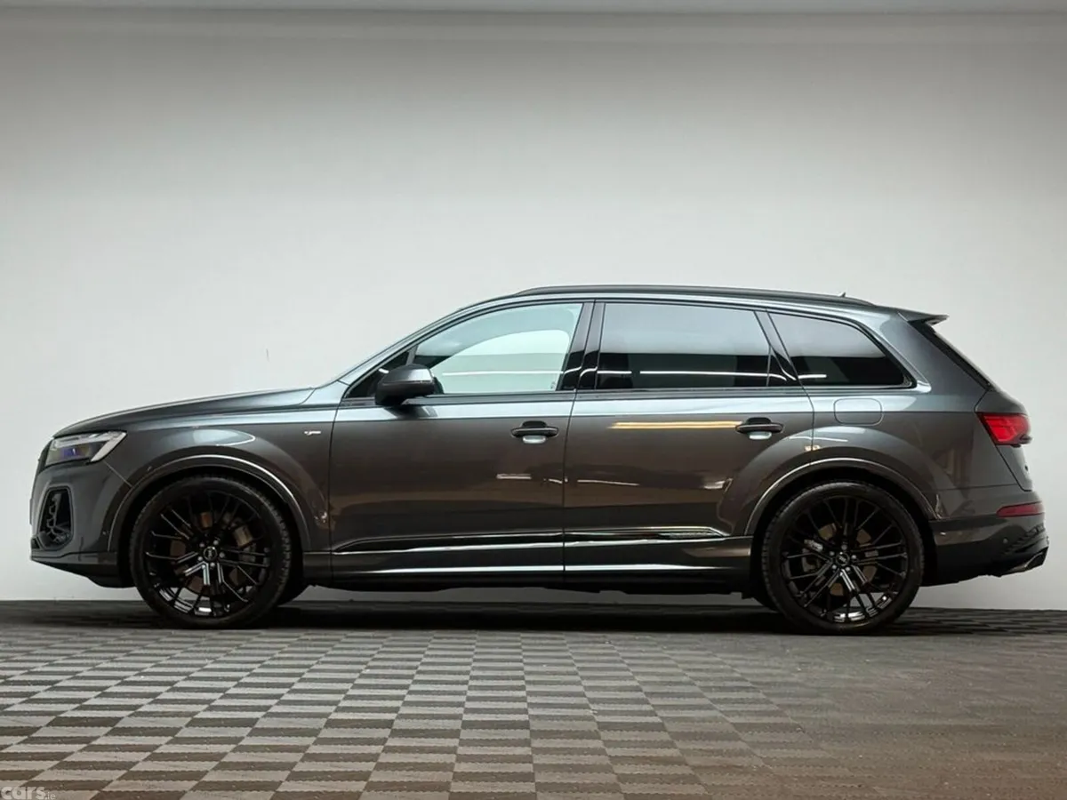 Audi Q7 SUV, Petrol Plug-in Hybrid, 2026, Grey