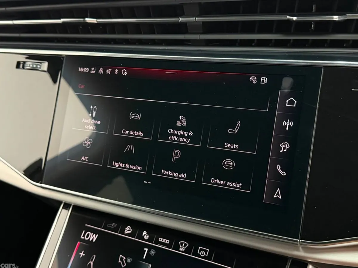 Audi Q7 SUV, Petrol Plug-in Hybrid, 2026, Grey