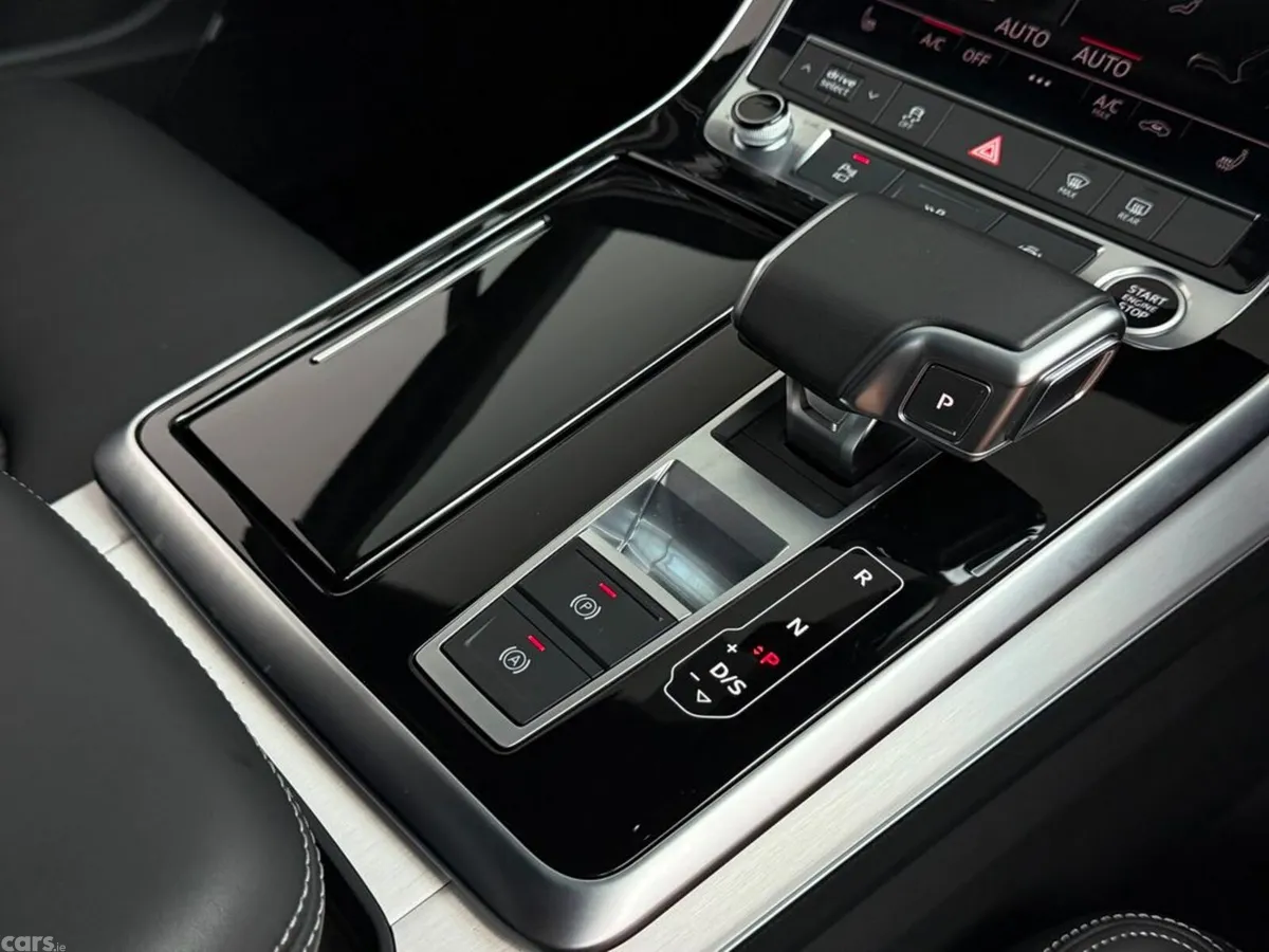 Audi Q7 SUV, Petrol Plug-in Hybrid, 2026, Grey