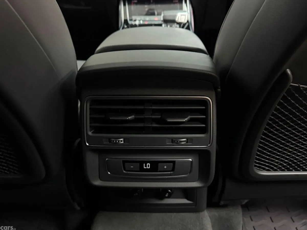 Audi Q7 SUV, Petrol Plug-in Hybrid, 2026, Grey