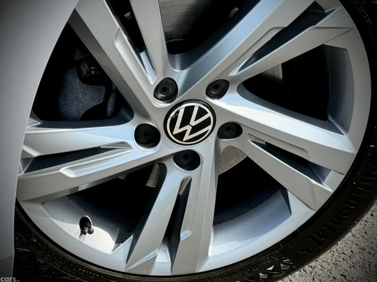 Volkswagen Golf Hatchback, Diesel, 2023, Grey