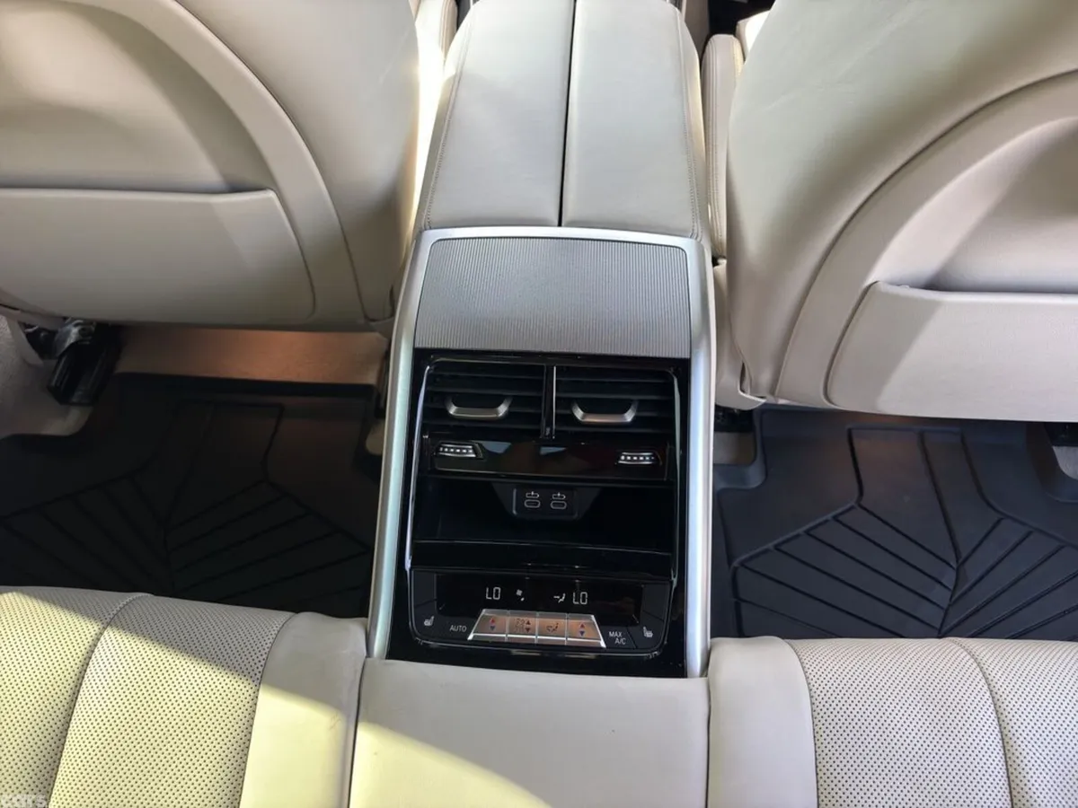 BMW 8-Series Coupe, Petrol, 2021, Blue