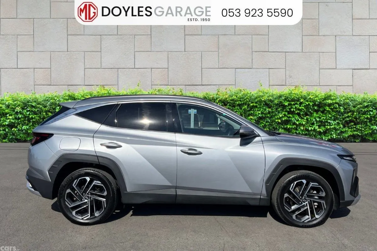 Hyundai Tucson SUV, Petrol Plug-in Hybrid, 2025, Grey