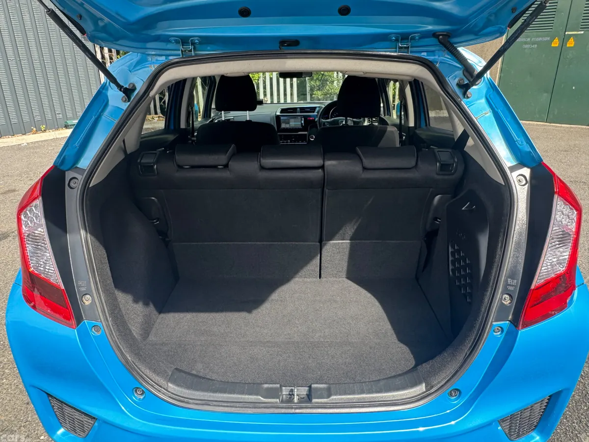 Honda Fit Hatchback, Petrol Hybrid, 2015, Blue