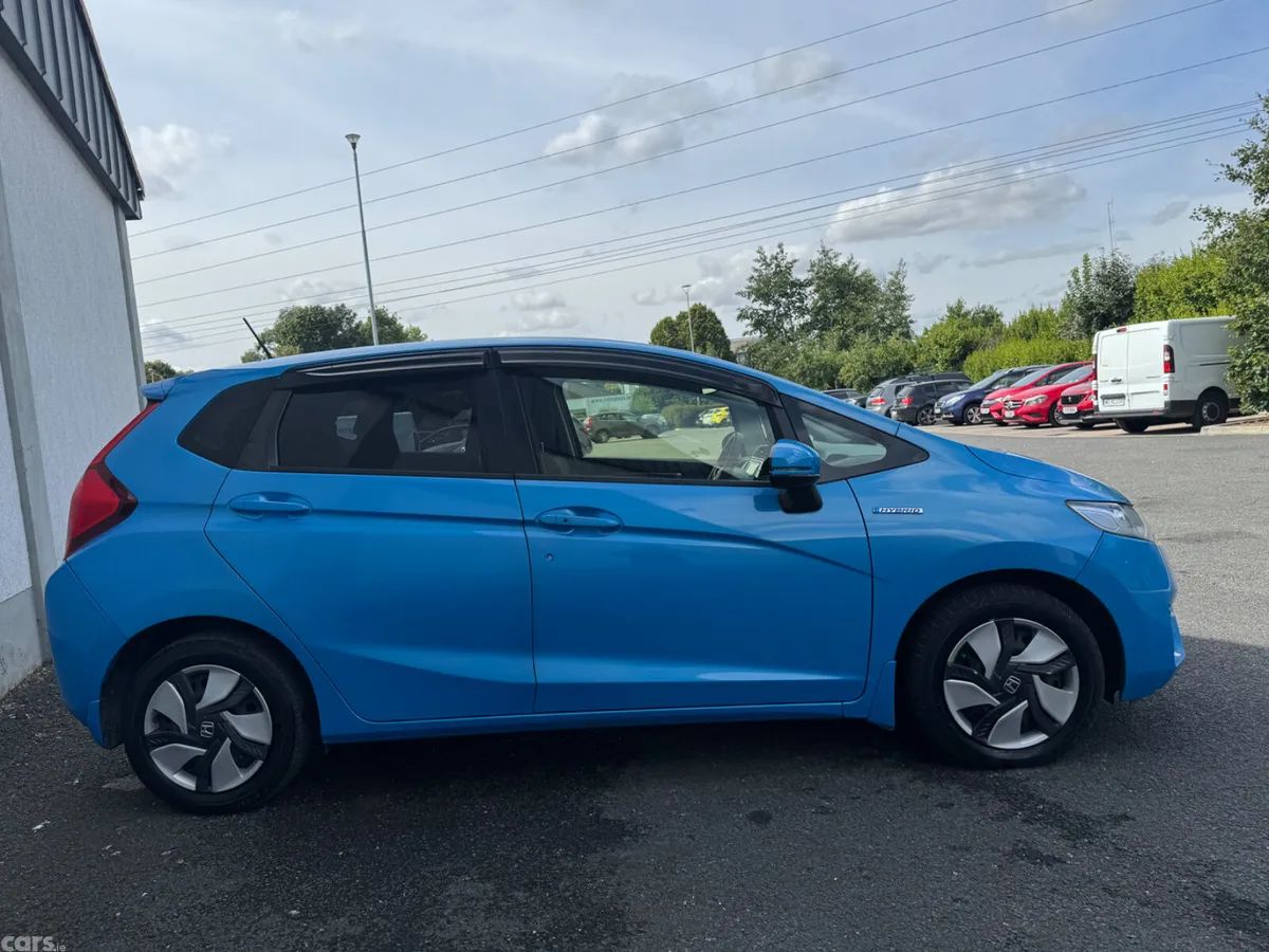 Honda Fit Hatchback, Petrol Hybrid, 2015, Blue