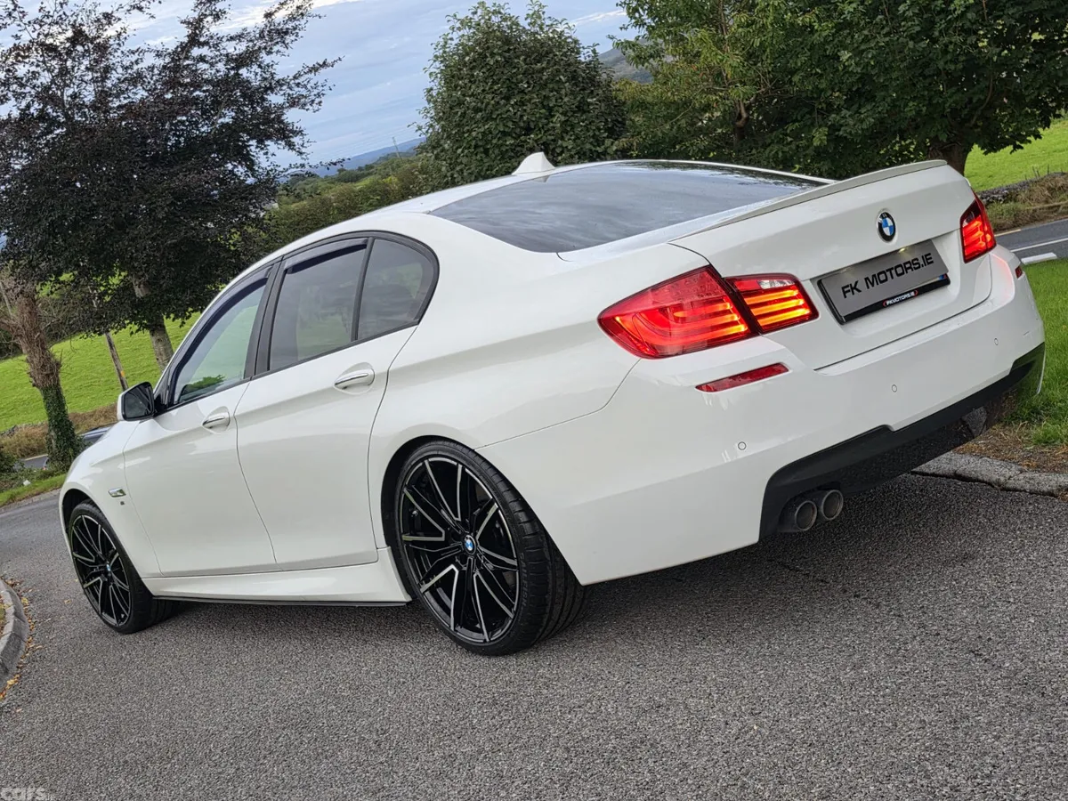 BMW 5-Series Saloon, Diesel, 2012, White
