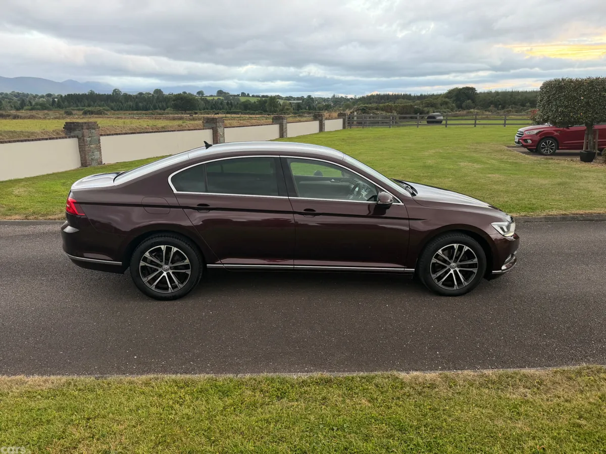 Volkswagen Passat Saloon, Diesel, 2018, Red