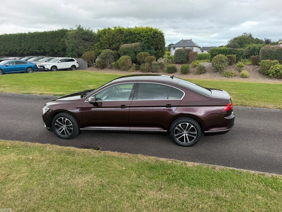 Volkswagen Passat Saloon, Diesel, 2018, Red